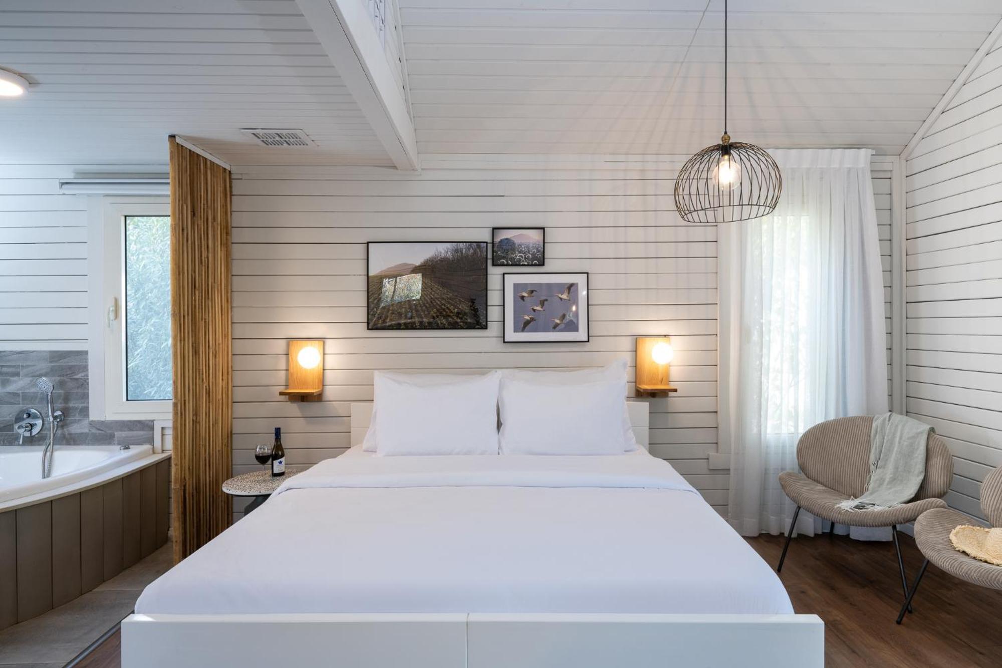 Nir David Country Lodge Room photo